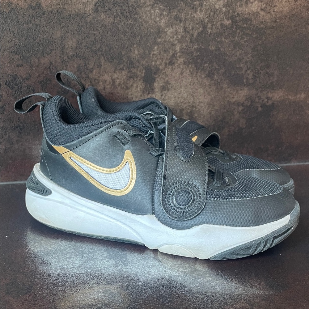 Nike Kids Black Sneakers with Gold Accents size 13